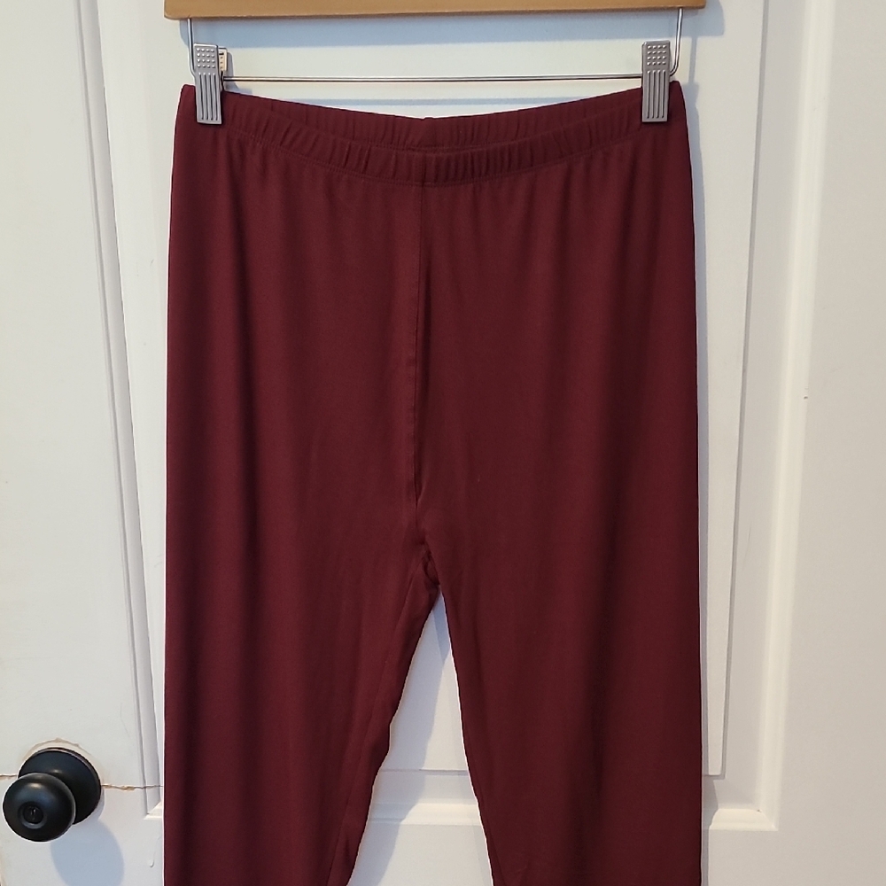 NWOT Zenana Maroon Red Leggings